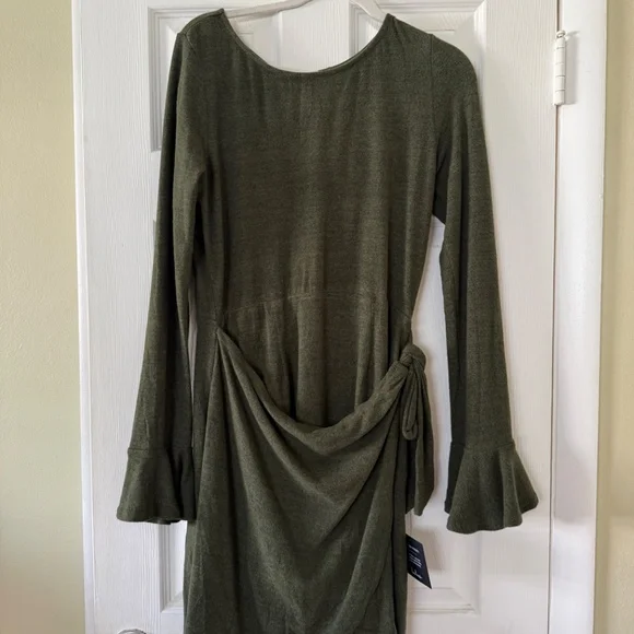 Lulus Olive Green Faux Wrap Sweater Dress Size L - Picture 2 of 5